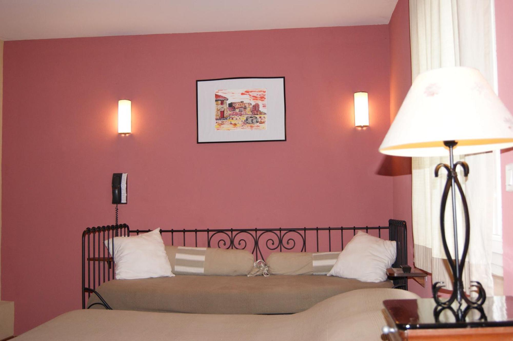Hotel La Renaissance Ровел Екстериор снимка